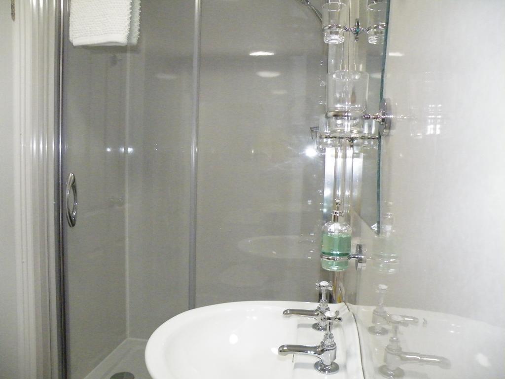 The Fountain Licensed B&B Penzance Bilik gambar